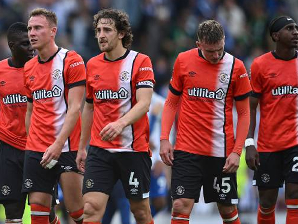 Premier League Kejam! Kapten Luton Town Peringatkan Rekan Timnya