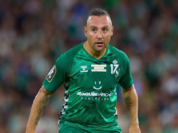 Santi Cazorla kembali ke Real Oviedo