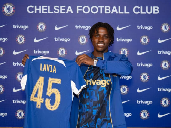 Romeo Lavia menandatangani kontrak jangka panjang di Chelsea