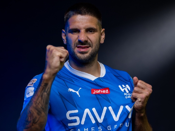 Aleksandar Mitrovic menyelesaikan kepindahan ke Al-Hilal