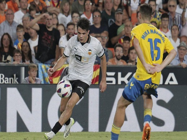 Pepelu menjadi pahlawan Valencia berkat gol semata wayangnya melawan Las Palmas