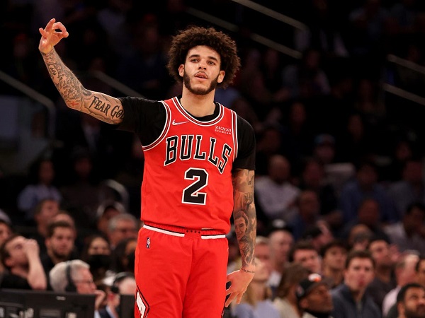 Lonzo Ball pastikan diri tidak bermain di NBA 2023-2024.