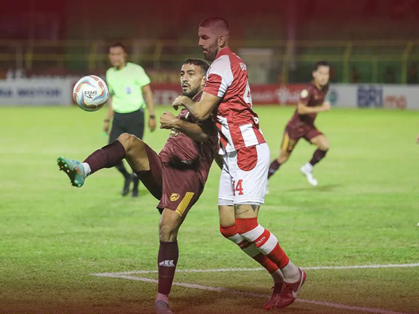 Penyerang PSM Makassar, Everton di laga kontra Persis Solo