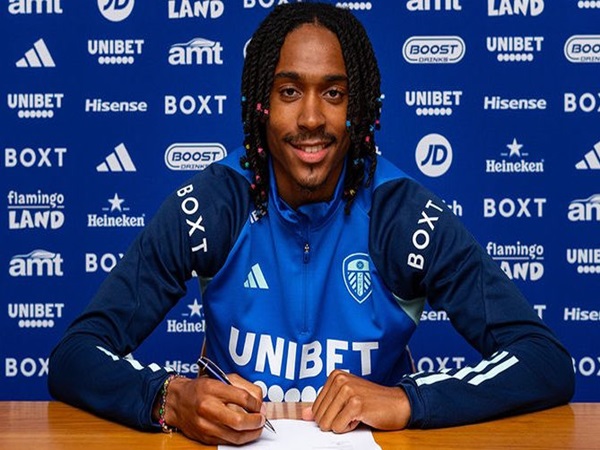 Tottenham pinjamkan Spence ke Leeds