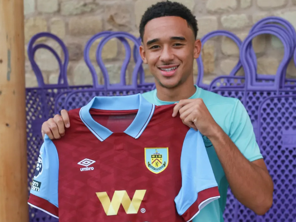 Burnley Konfirmasi Transfer Aaron Ramsey dari Aston Villa