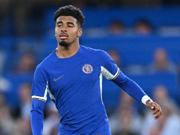 Burnley batal bereuni dengan Ian Maatsen