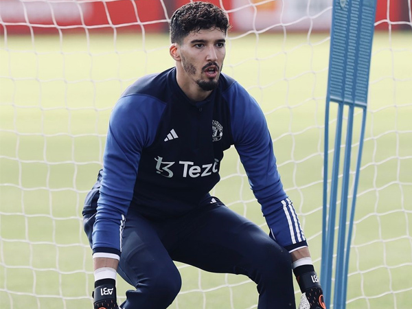 Kiper Man United, Altay Bayindir.