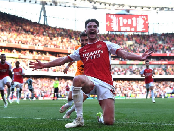Declan Rice mencetak gol pertamanya untuk Arsenal