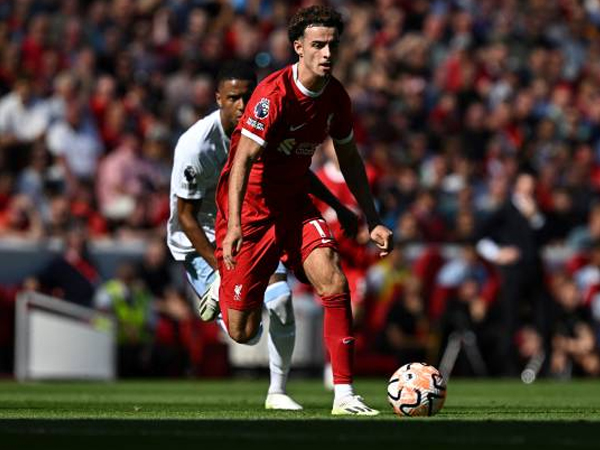 Curtis Jones Tak Gentar Hadapi Persaingan di Liverpool
