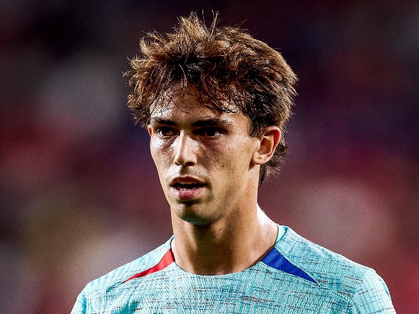 Barcelona resmi pinjam Felix