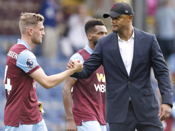 Burnley Belum Kunjung Menang, Vincent Kompany Minta Semuanya Tetap Tenang