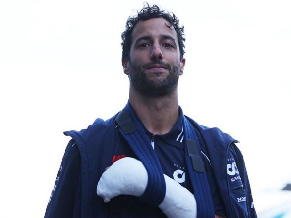 Horner Sebut Ricciardo Sulit Balapan di Singapura