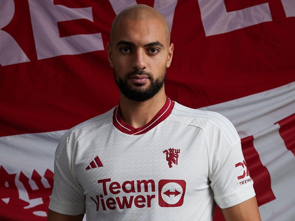 Gelandang Man United, Sofyan Amrabat.