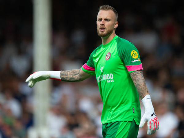 Ronald Koeman Tunjuk Mark Flekken Sebagai Kiper Utama Belanda