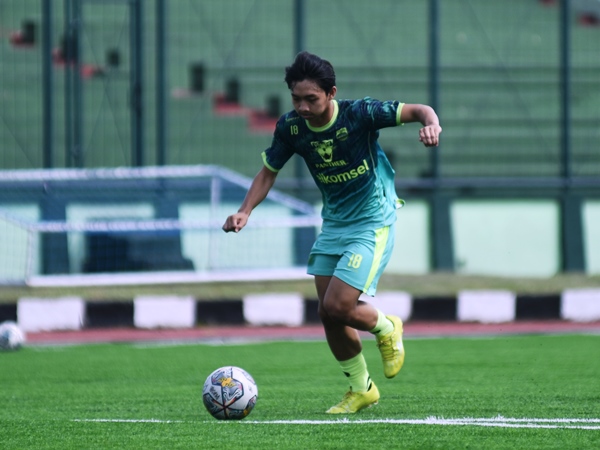 Muhammad Adzikry ketika berlatih bersama Persib
