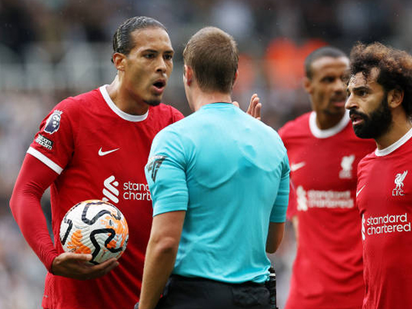 Virgil van Dijk Dapat Hukuman Tambahan, Dipastikan Absen Lawan Wolves