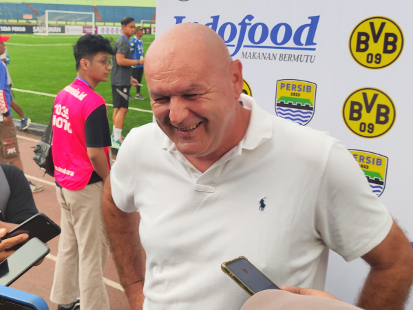 Bojan Hodak ketika diwawancara usai laga antara Persib All Stars dengan BVB Legends