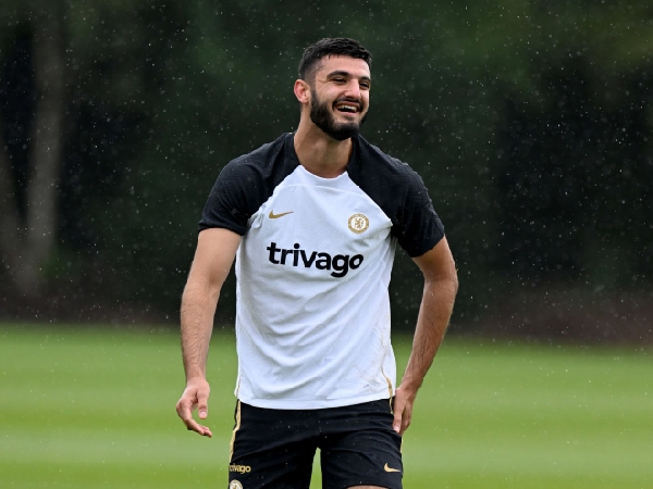 Chelsea masih menanti kembalinya Armando Broja