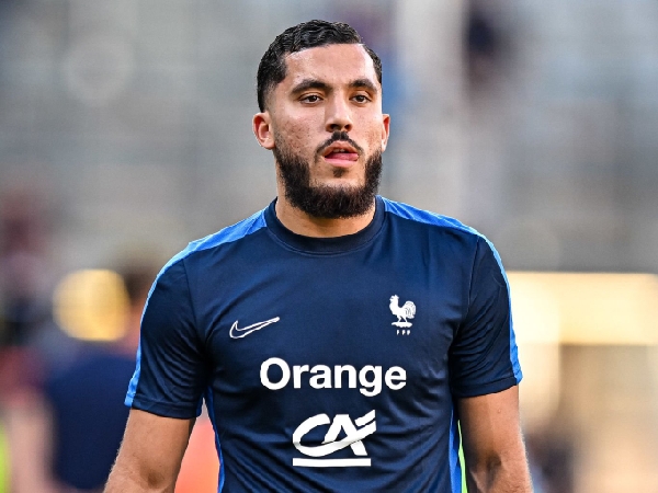 Chelsea kerap dihubungkan dengan Rayan Cherki dari Lyon