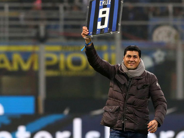 Mantan striker Inter, Julio Cruz.