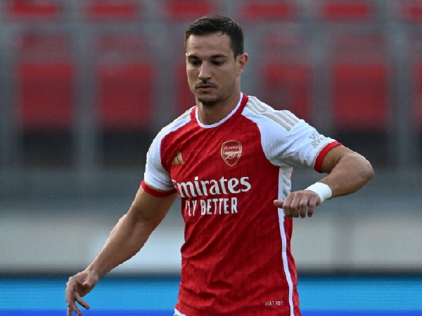 Bek terpinggirkan Arsenal, Cedric Soares