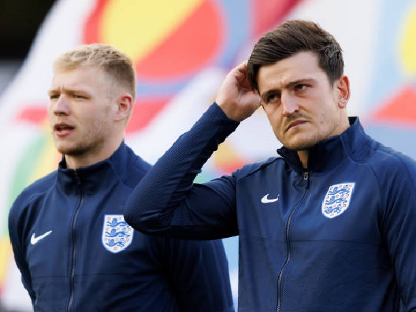 Aaron Ramsdale dan Harry Maguire