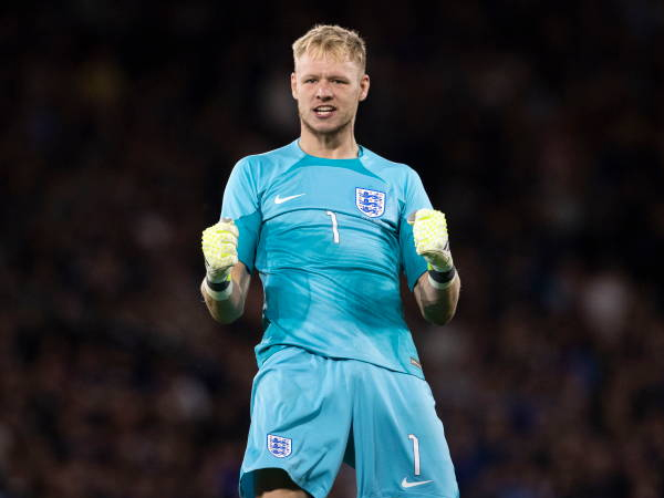 Aaron Ramsdale Bicara Tentang Persaingan dengan Jordan Pickford