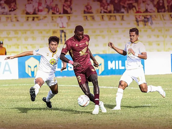 Penyerang PSM Makassar, Adilson Silva di laga kontra Barito Putera