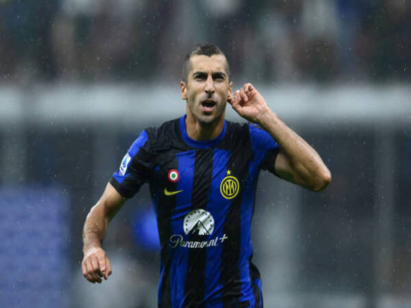 Karena perannya yang begitu penting bagi tim, Inter Milan disebut siap memberikan perpanjangan kontrak untuk Henrikh Mkhitaryan / via Getty Images