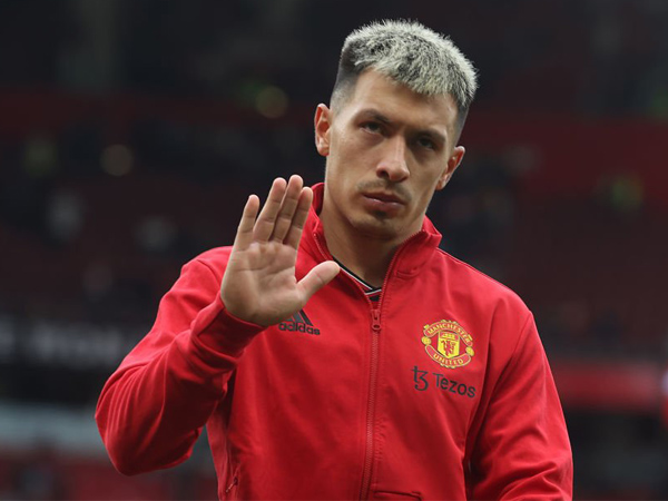 Bek Manchester United, Lisandro Martinez.