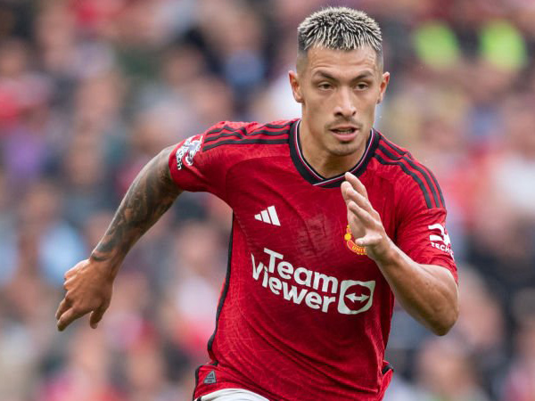 Bek Man United, Lisandro Martinez.