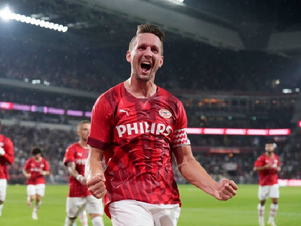 Penyerang PSV, Luuk de Jong