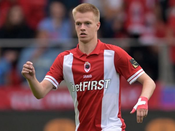 Gelandang Royal Antwerp, Arthur Vermeeren.