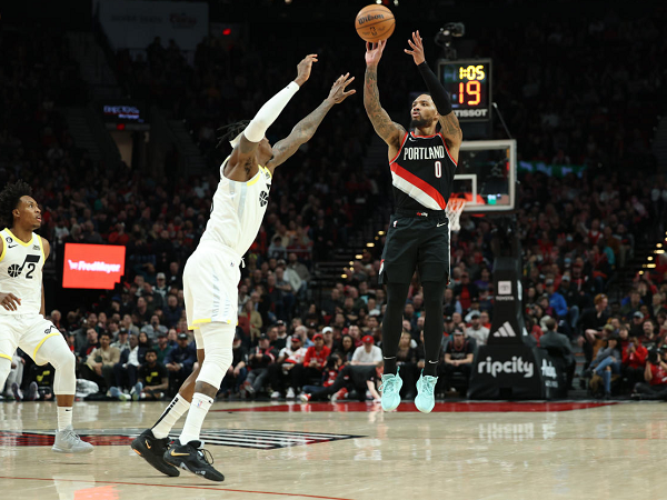 Damian Lillard kurang berminat dengan ide memperkuat Warriors.