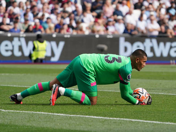 Alphonse Areola Lihat Sisi Positif Kekalahan West Ham Dari City