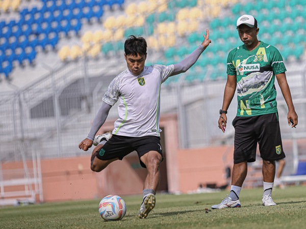 Gelandangn Persebaya Surabaya, Song Ui-young