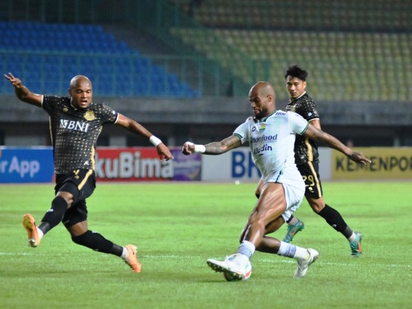 Persib menang dari Bhayangkara Presisi 2-1