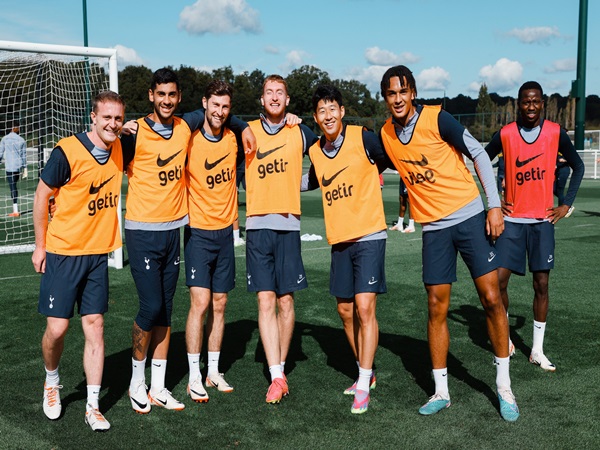 Tim besutan Postecoglou