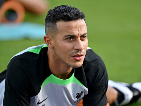 Klub Ini Siap Tampung Thiago Alcantara Jika Liverpool Tak Beri Kontrak Baru