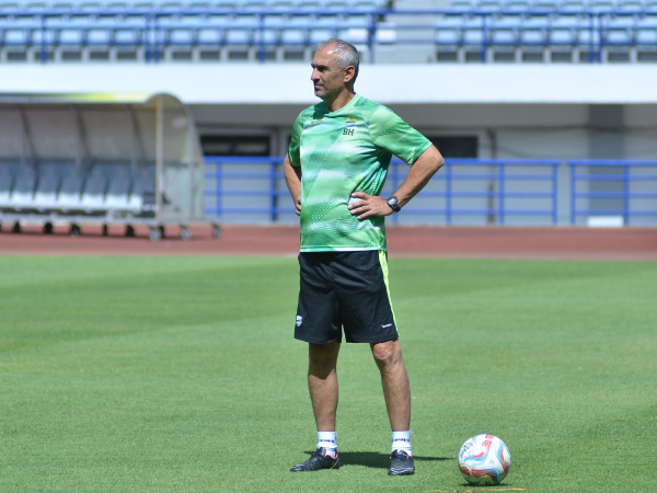 Goran Paulic di sesi latihan Persib