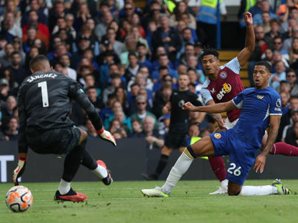 Jadi Aktor Kemenangan Aston Villa, Unai Emery Puji Ollie Watkins