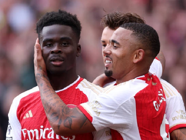 Bukayo Saka dan Gabriel Jesus