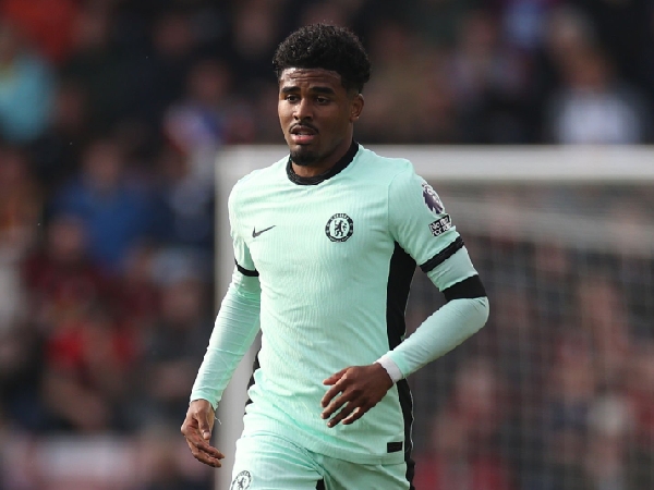 Ian Maatsen belum mau memperpanjang kontraknya di Chelsea