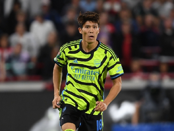 Mikel Arteta memberikan pujian kepada Takehiro Tomiyasu