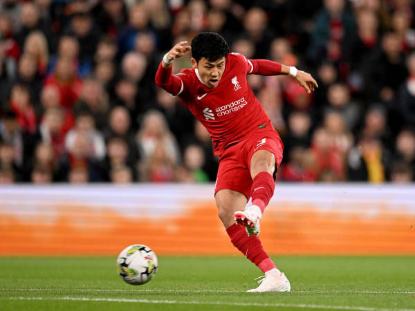 Wataru Endo Berharap Bisa Tampil Konsisten untuk Liverpool