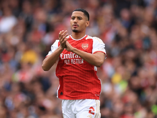 Bek andalan Arsenal, William Saliba