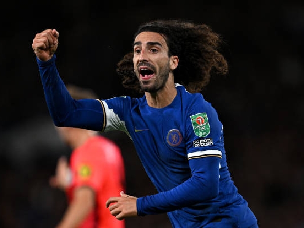 Marc Cucurella harus memperjuangkan tempatnya di Chelsea