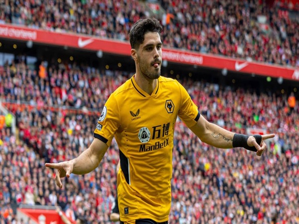 Pedro Neto disebut masih menjadi incaran Arsenal pada bursa transfer Januari mendatang / via Getty Images