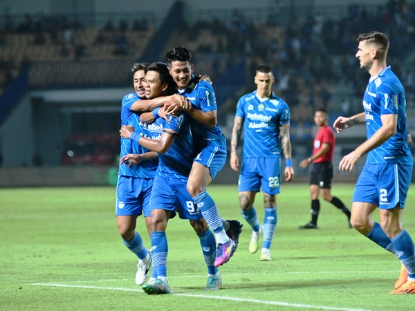 Bojan Hodak memuji pemain yang tampil sempurna.