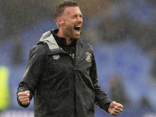 Luton Town Kalahkan Everton, Rob Edwards: Kami Beradaptasi Dengan Baik